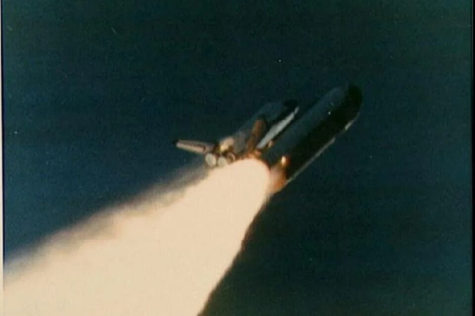 El transbordador espacial Challenger estalló al despegar el 28 de enero de 1986.