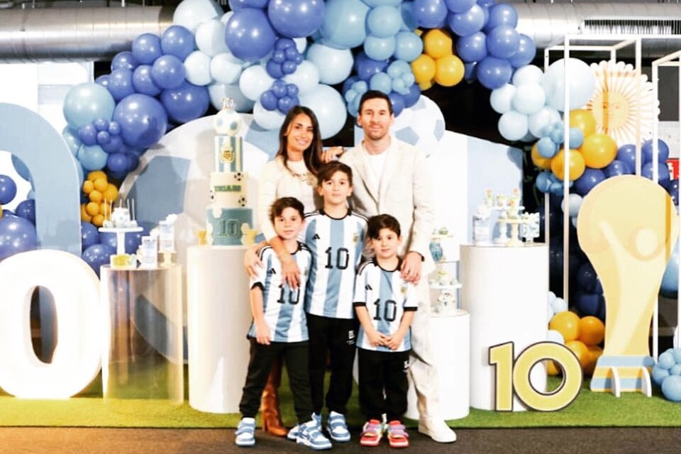 Messi recibió el 2023 junto a su familia en la ciudad de Rosario (Fuente: EFE)