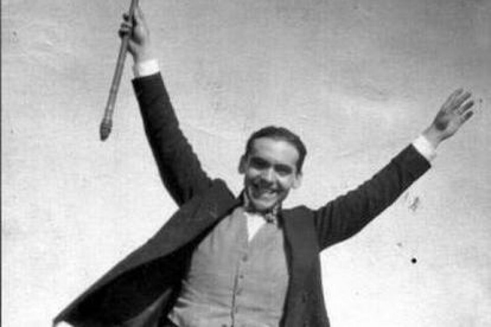  Federico García Lorca, autor de 'La niña que riega la albahaca y el príncipe preguntón'. (Fuente: Luis Buñuel)