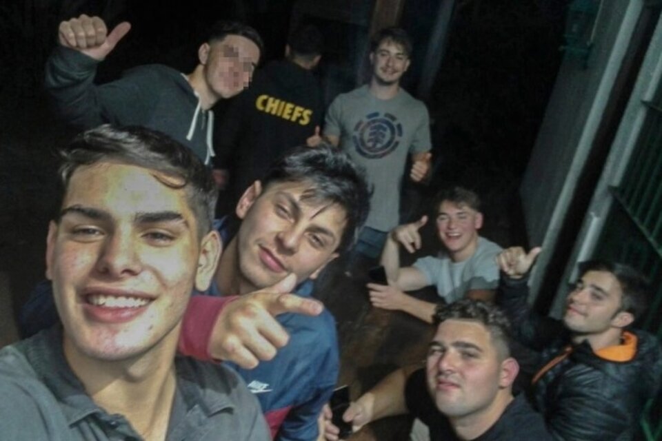 Tomás Collazo, que tenía 17 años en el momento del ataque a Fernando, se sacó una selfie con sus amigos el día del crimen.