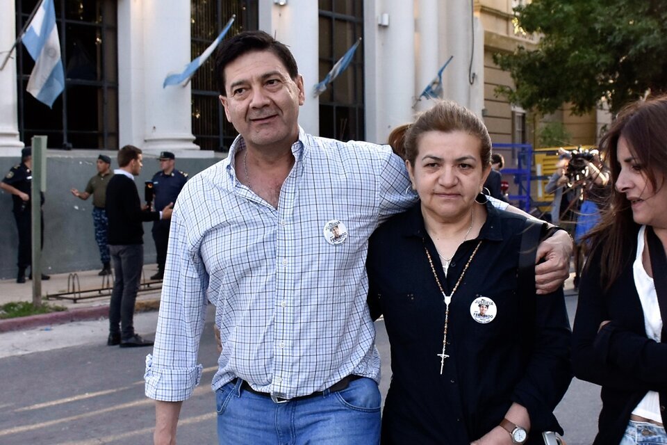 Graciela Sosa y Silvino Baéz, los padres de Fernando, asesinado a golpes hace tres años en Villa Gessell (Fuente: NA)