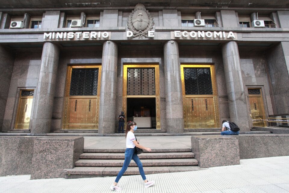 El Ministrerio de Economía instruyó a la CNV a iniciar una investigación de mercado. (Fuente: Jorge Larrosa)