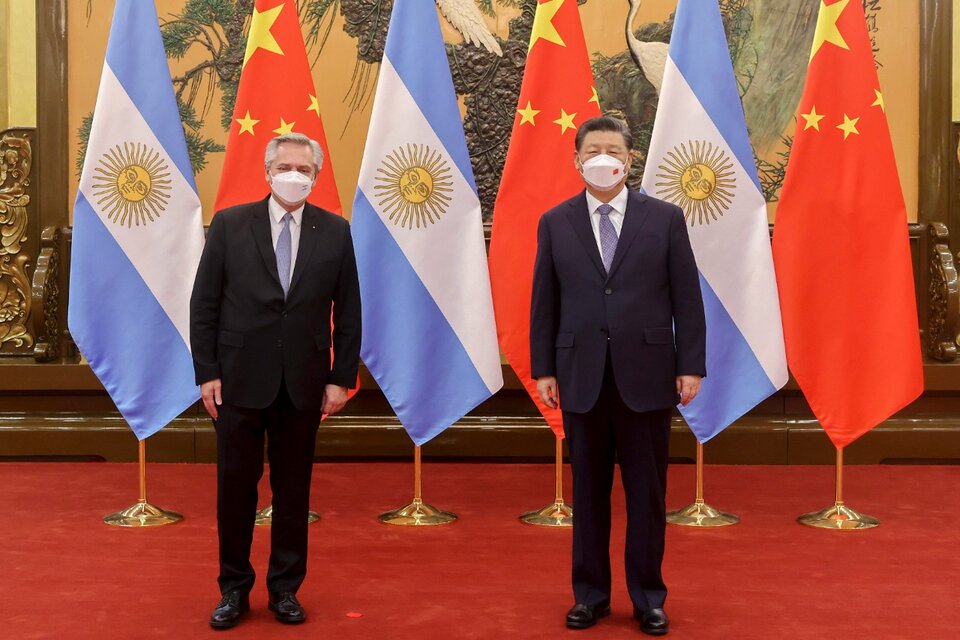 Alberto Fernández junto a Xi Jinping, presidente chino, en tiempos de pandemia. (Fuente: NA)