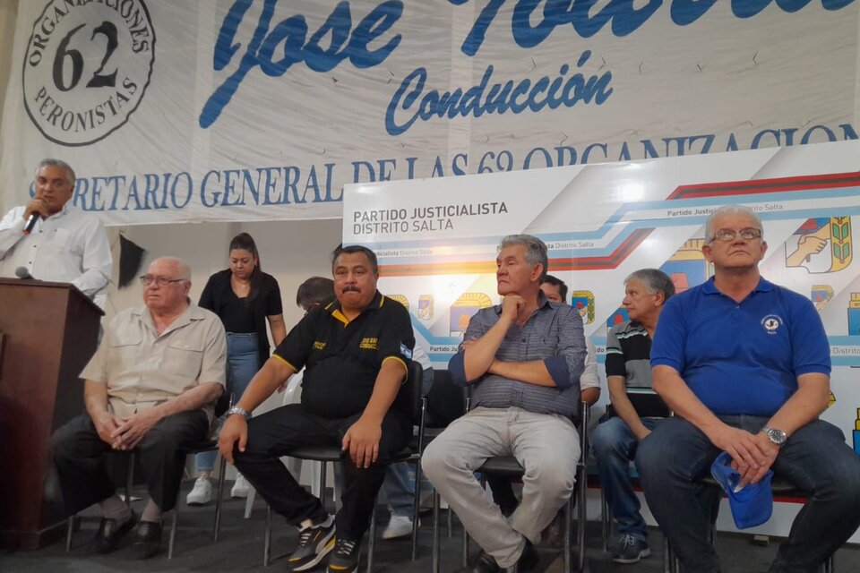 Sentados, de izquierda a derecha, Petrecca, Ibarra y Soto. 