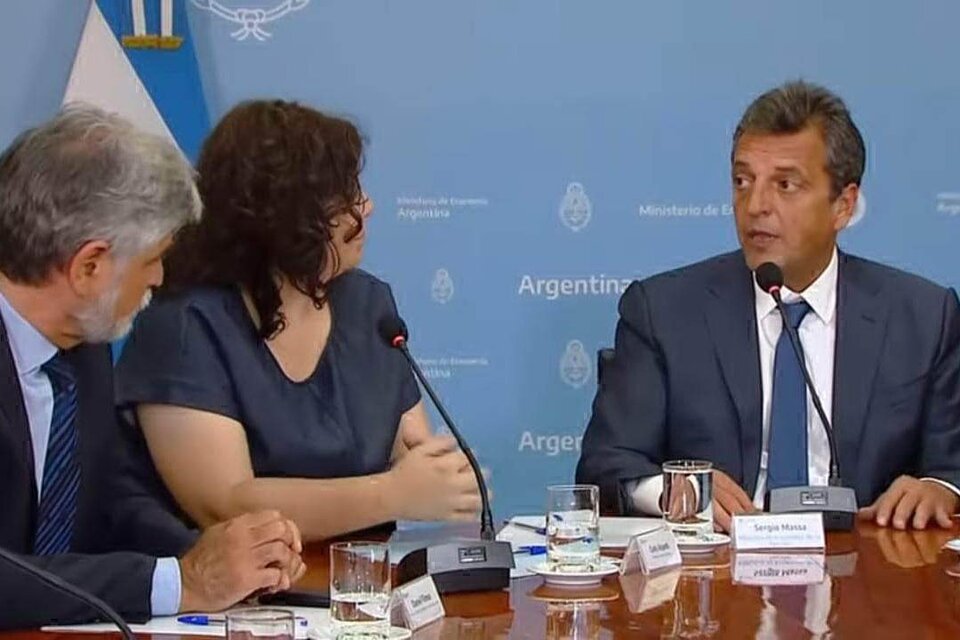 El ministro Sergio Massa coordinando la reunión interministerial de lanzamiento de la Ariccame.