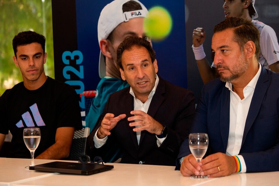 Mariano Ink, director del torneo, junto a Fran Cerúndolo, una de las figuras del certamen (Fuente: Prensa Córdoba Open)