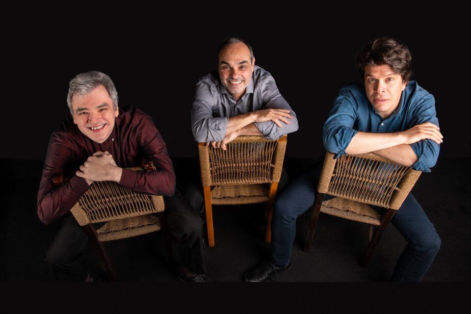 Edu Ribeiro, Fabio Torres y Paulo Paulelli, integrantes del Trío Corrente.
