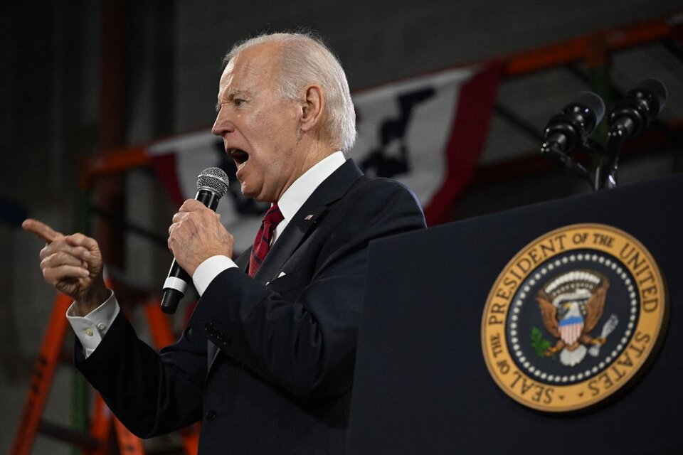 "Estamos avanzando en la dirección correcta", señaló Biden, en referencia a la economía estadounidense. (Foto: Andrew Caballero Reynolds / AFP) 