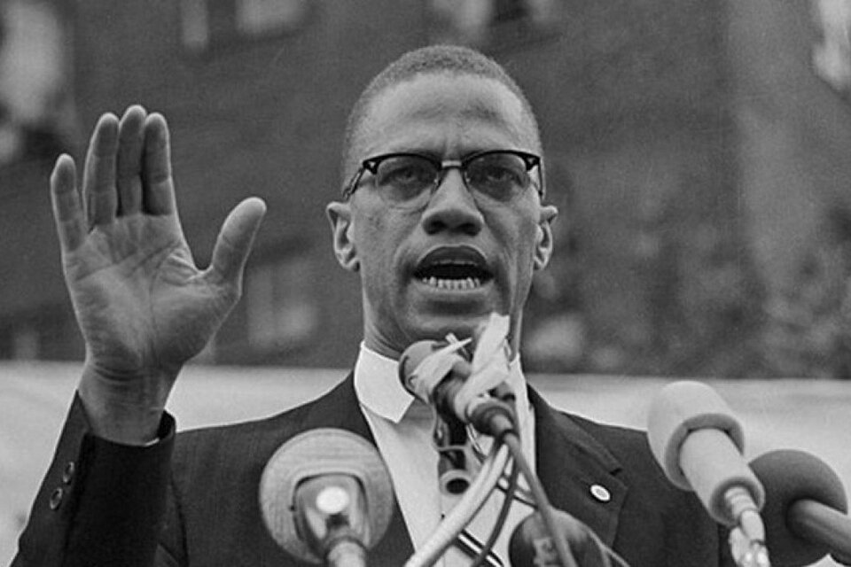 Malcolm X fue asesinado el 21 de febrero de 1965.