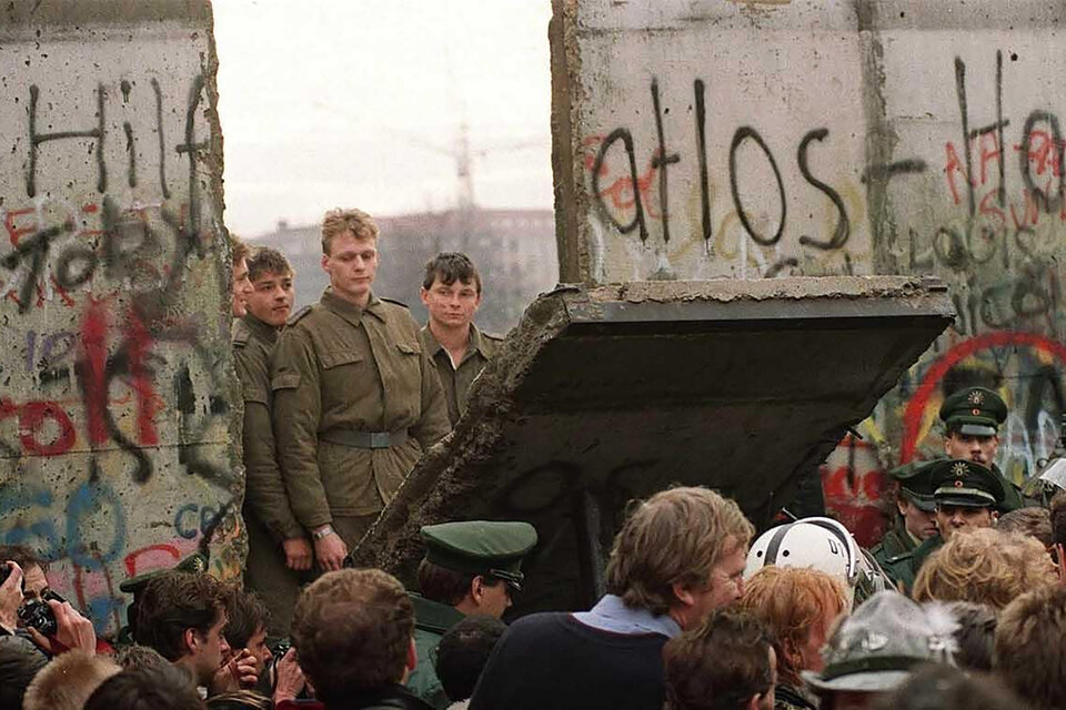 La caída del muro de Berlín dio lugar a un capitalismo pos burgués (Fuente: AFP)