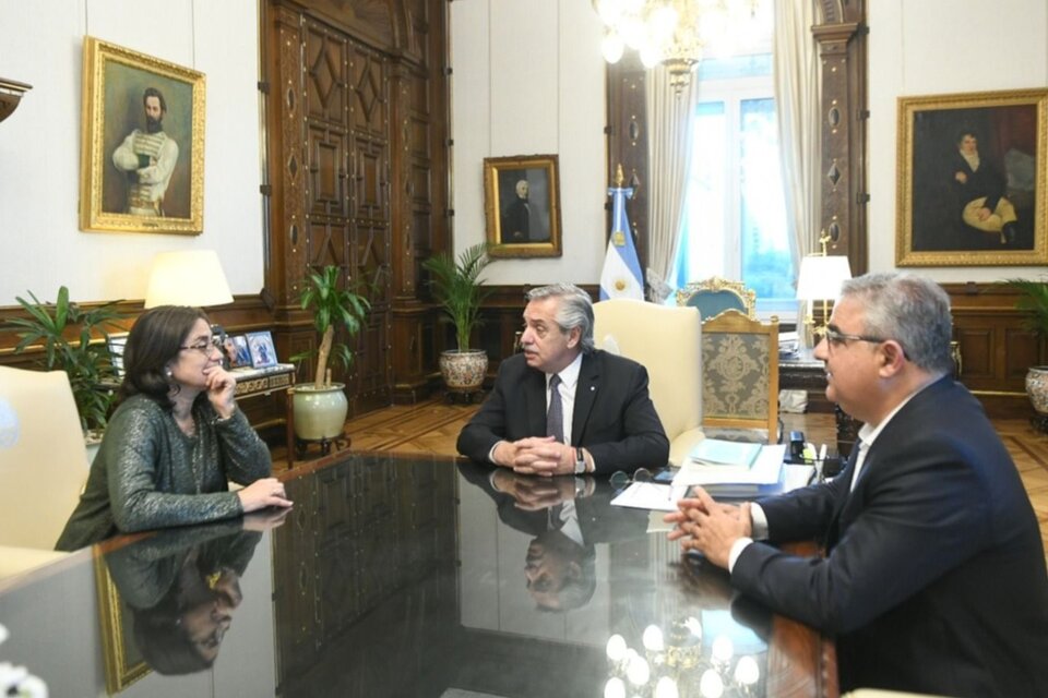 Lucía Corpacci, Alberto Fernández y Raúl Jalil.