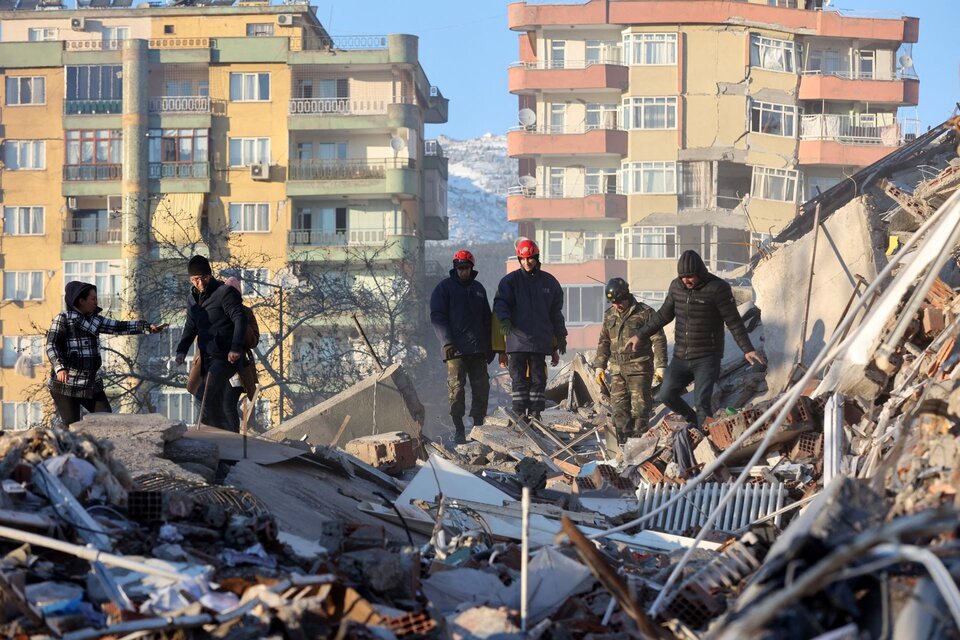 Miles de edificios colapsaron tras el terremoto en Turquía y Siria. (Fuente: AFP)