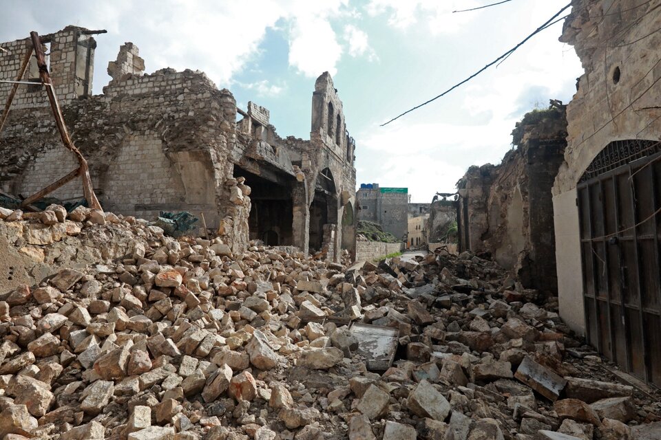 El terremoto de la semana pasada devastó el casco hitórico de la ciudad siria de Alepo. (Fuente: AFP)