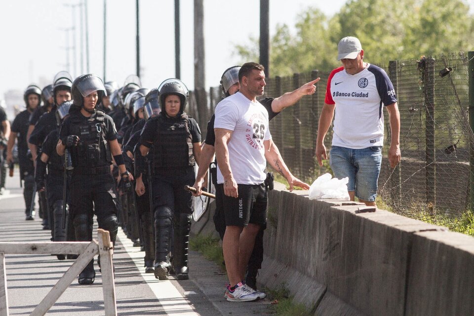Rechazo de la oposición porteña a la represión en Villa Lugano (Fuente: Bernardino Avila)