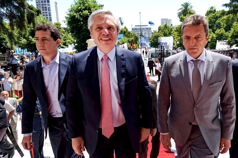 Wado de Pedro, Alberto Fernández y Sergio Massa, tres posibles candidatos del FdT. (Fuente: NA)