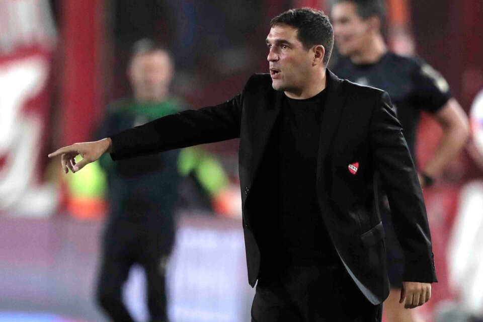 El técnico de Independiente Leandro Stillitano (Fuente: Fotobaires)