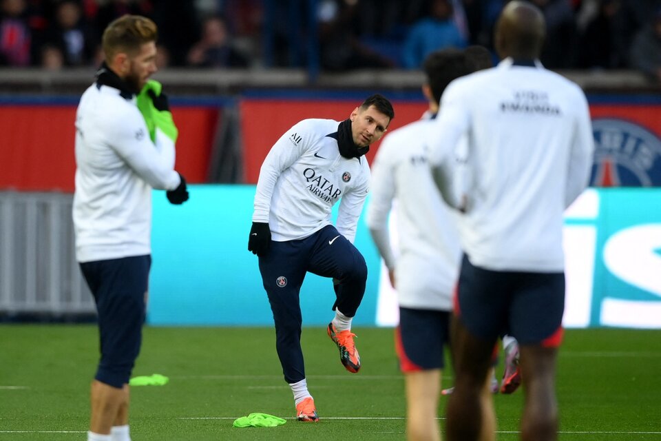 Messi disfrutó del aliento de sus hinchas (Fuente: AFP)