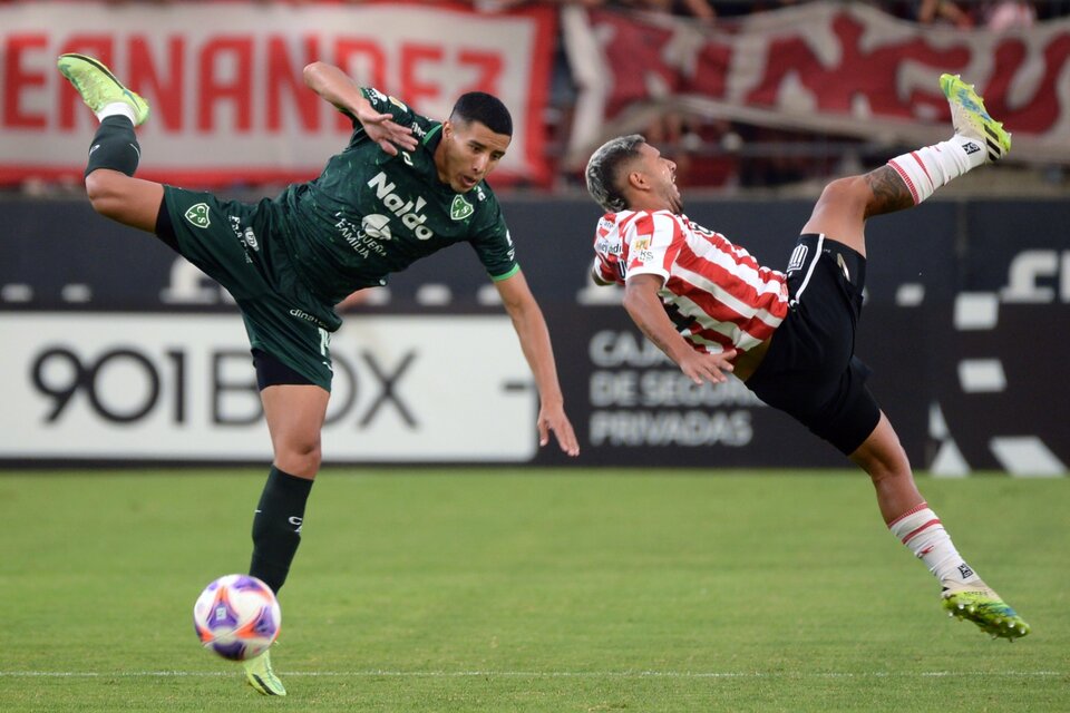 Estudiantes no aprovechó la ventaja que supo sacar en el segundo tiempo. (Fuente: Fotobaires)