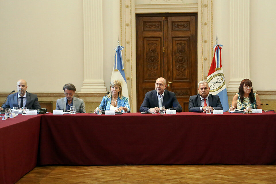 Brilloni expuso su plan ante las autoridades: Erbetta, Rodenas, Perotti, Farías y Arena. 