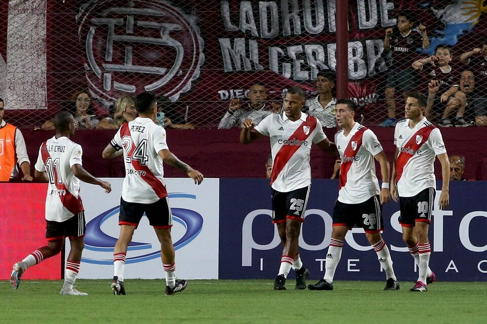 River festejó ante Lanús en un partido con mucha polémica. (Fuente: NA)