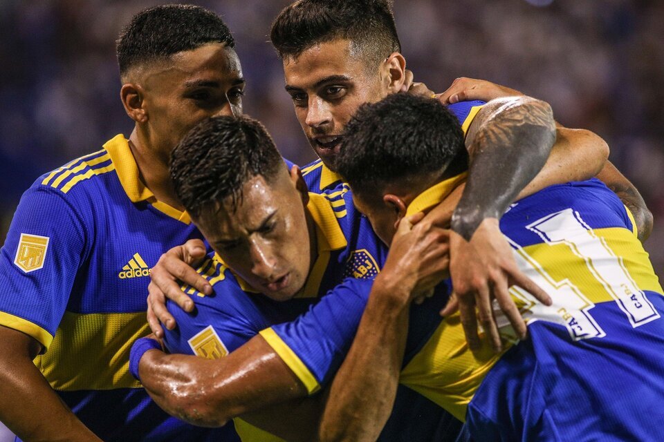 Boca y Defensa y Justicia se enfrentarán este lunes, ambos con la posibilidad de queda punteros en la Liga Profesional del Fútbol Argentino. Imagen: NA