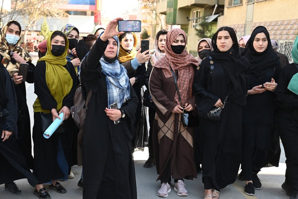 Manifestaciónen Kabul por el 8M. (Fuente: AFP)