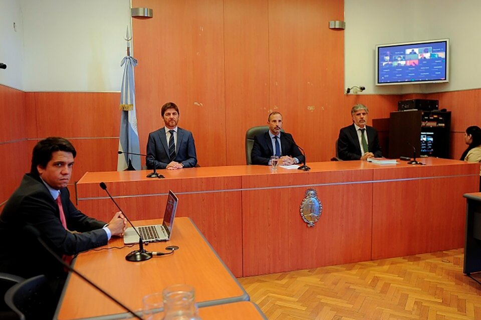 Los jueces del TOF2 Jorge Gorini, Rodrigo Giménez Uriburu y Andrés Basso.