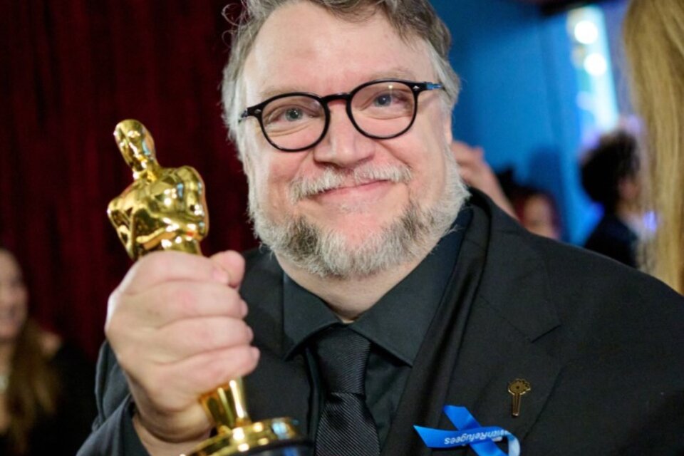 Guillermo del Toro ganó el Oscar a "Mejor Película Animada" por Pinocchio. Imagen: @Refugees