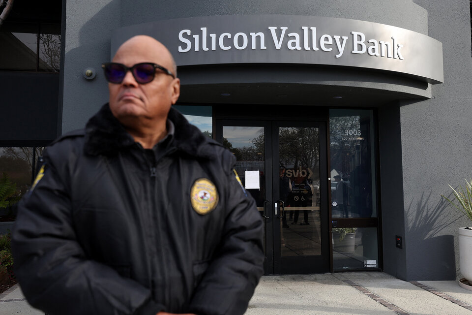 La crisis de las tecnológicas aceleró el colapso del Silicon Valley Bank (SVB), el 16to. banco más grande de Estados Unidos. (Fuente: AFP)