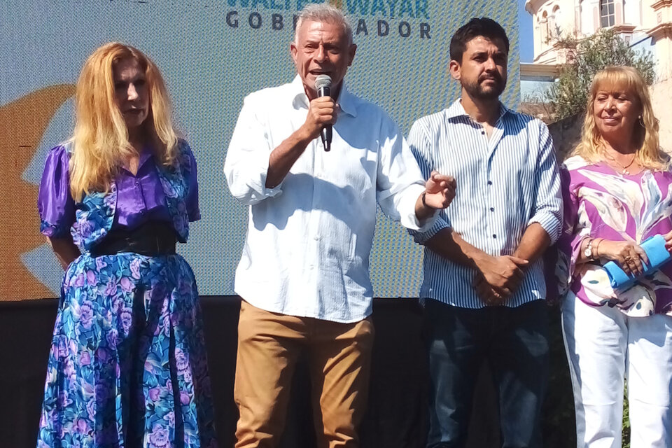 Borelli, Wayar, Godoy, y Laura García, del Partido de la Victoria.