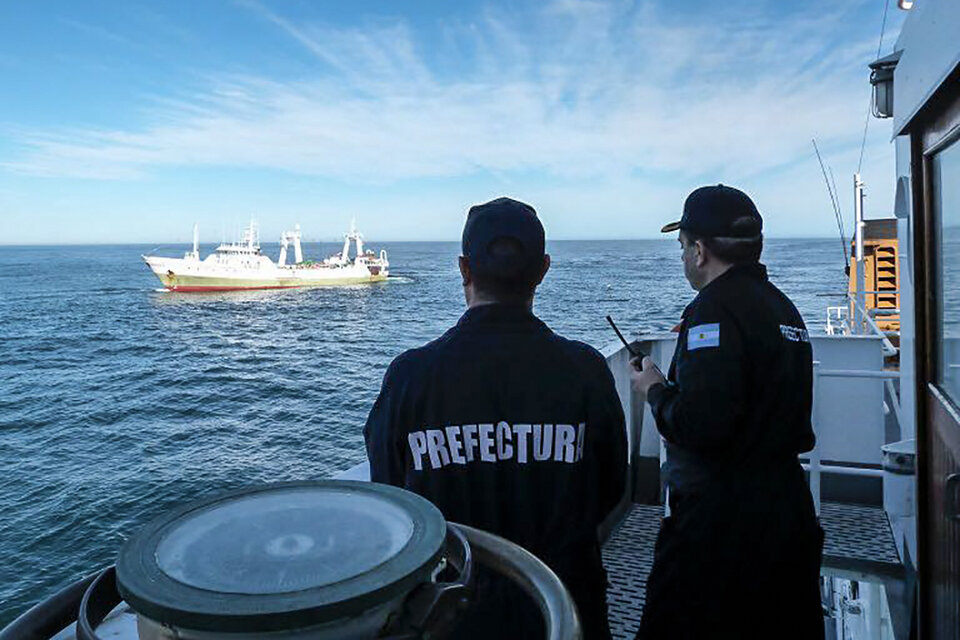 Prefectura lidera el control del Estado nacional sobre la pesca ilegal.