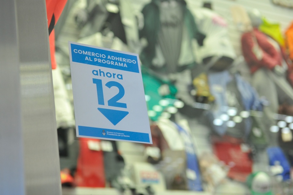 Los rubros con mayores ventas fueron indumentaria y electrodomésticos. (Fuente: Télam)