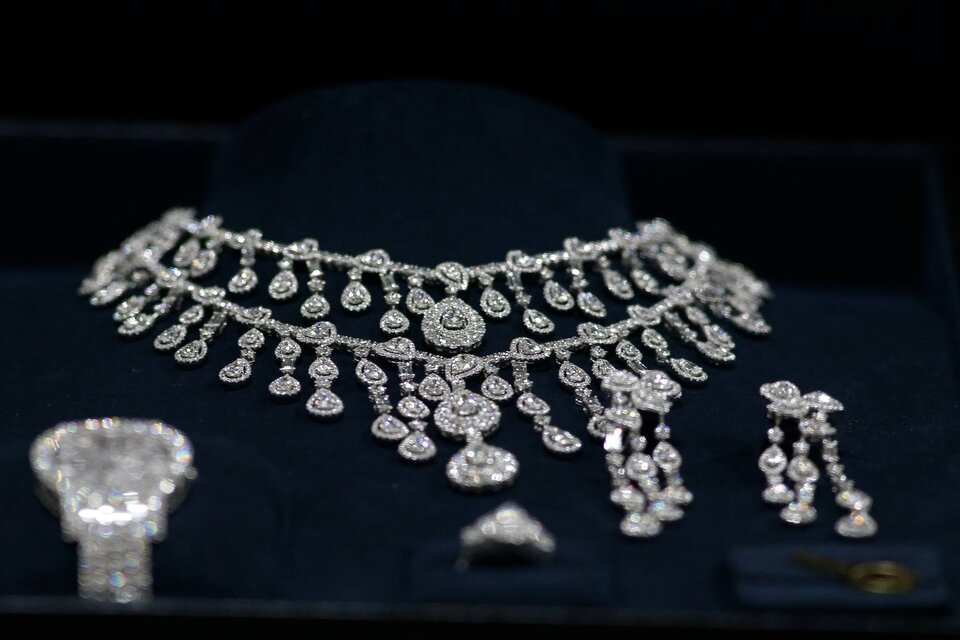 Algunas de las joyas que se quedó Bolsonaro.  (Fuente: AFP)