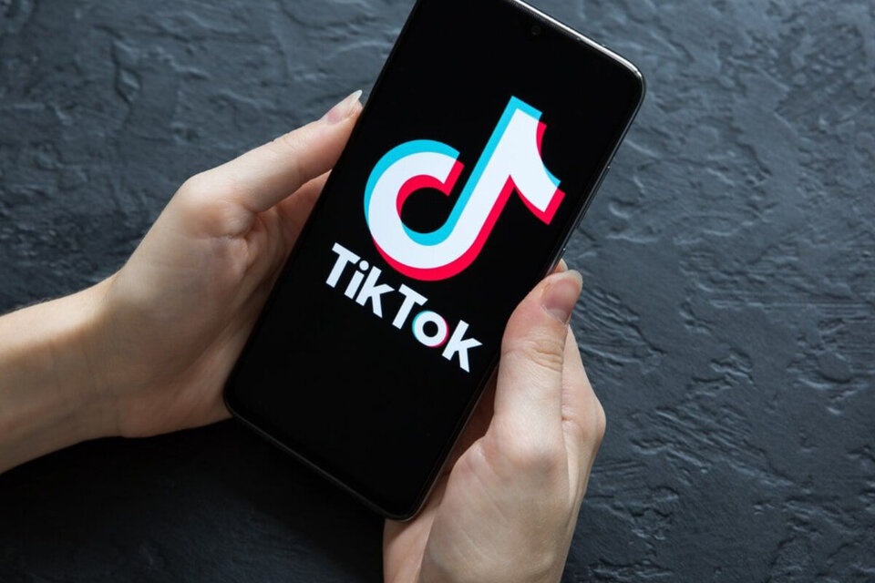 El fiscal general de Australia, Mark Dreyfus, prohibió Tik Tok en dispositivos gubernamentales por el riesgo de robo de datos.