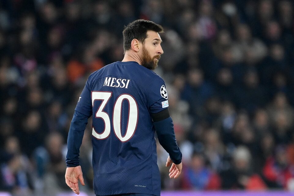 Un diario francés se burló de Lionel Messi y generó la indignación de los fanáticos del rosarino. Imagen: AFP. 