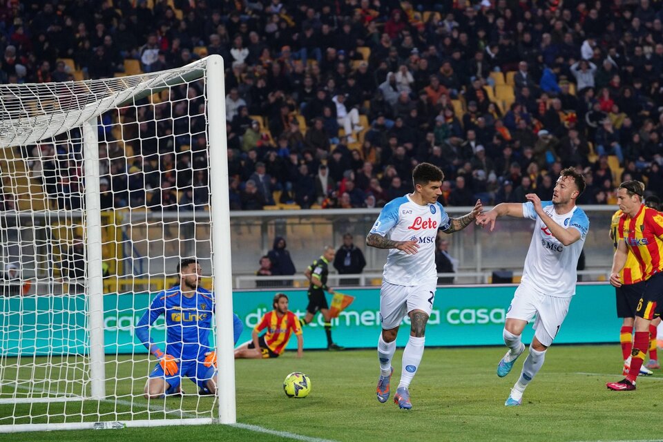 Serie A de Italia: Napoli ganó su partido y perdió a Simeone (Fuente: EFE)