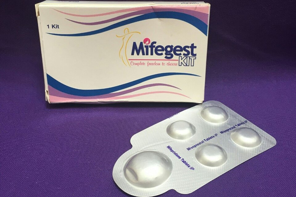 Si se confirma la decisión del juez Kacsmaryk, las mujeres podrán recurrir al misoprostol, pastilla que actualmente se combina con mifepristona para mayor eficacia y menor dolor. (Fuente: AFP)