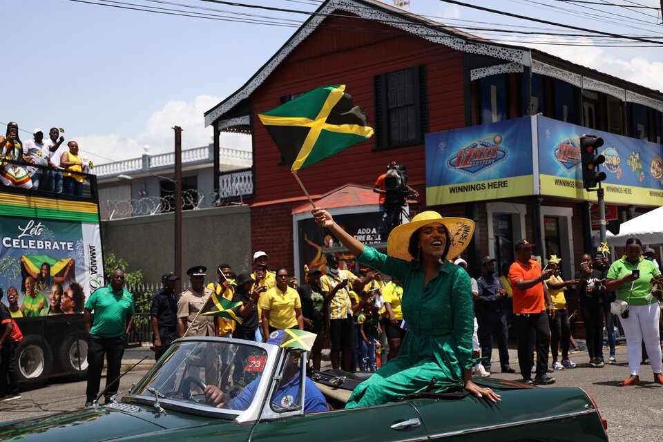 En 2022 Jamaica conmemoró 60 años de independencia. Ahora la nación caribeña busca convertirse en una república independiente de la monarquía británica (Fuente: Primer Ministro Andrew Holness social media)