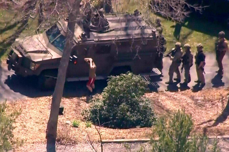 El momento en que Texeira es llevado detenido por el FBI.  (Fuente: AFP)