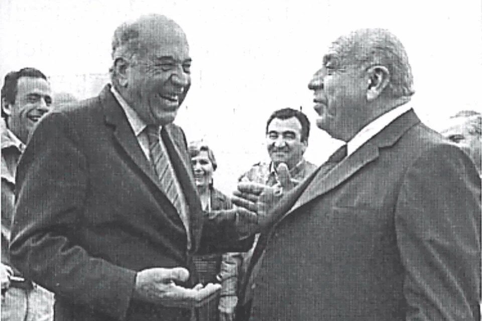 Felipe y Elías Sapag, impulsores de una fuerza política provincial que en 60 años logró mantenerse en el poder con todos los gobiernos.
