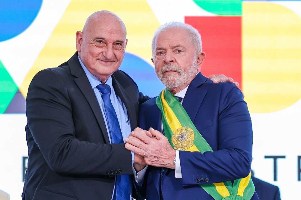 Gonçalves Dias con Lula en el día de la asunción presidencial.
