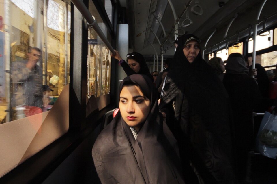 "And, Towards Happy Alleys", de la india Sreemoyee Singh, rodada en Irán. 