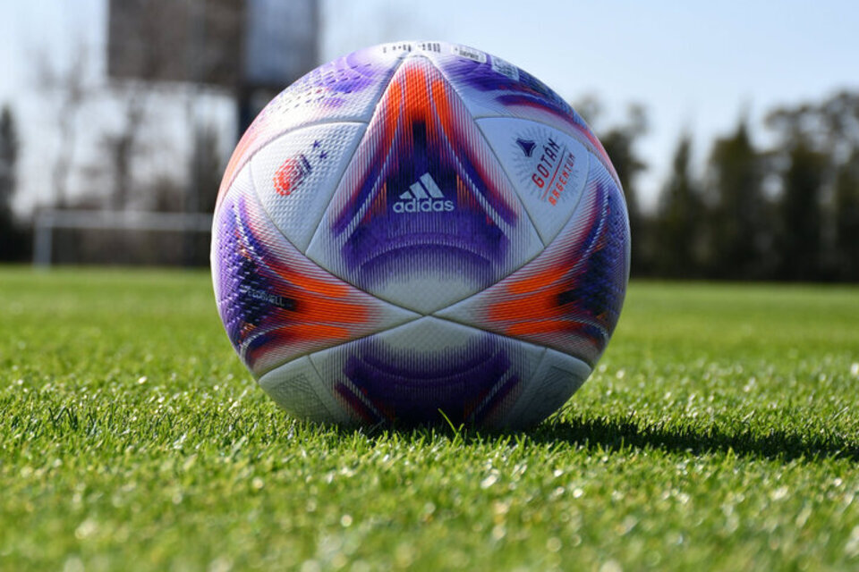 Gotán Argentum de Adidas, la pelota oficial de la Liga Profesional 2023 (Fuente: AFA)