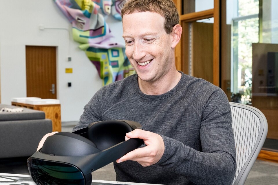 Meta pierde 4.000 millones de dólares por el metaverso pero Zuckerberg asegura que sigue siendo una prioridad
