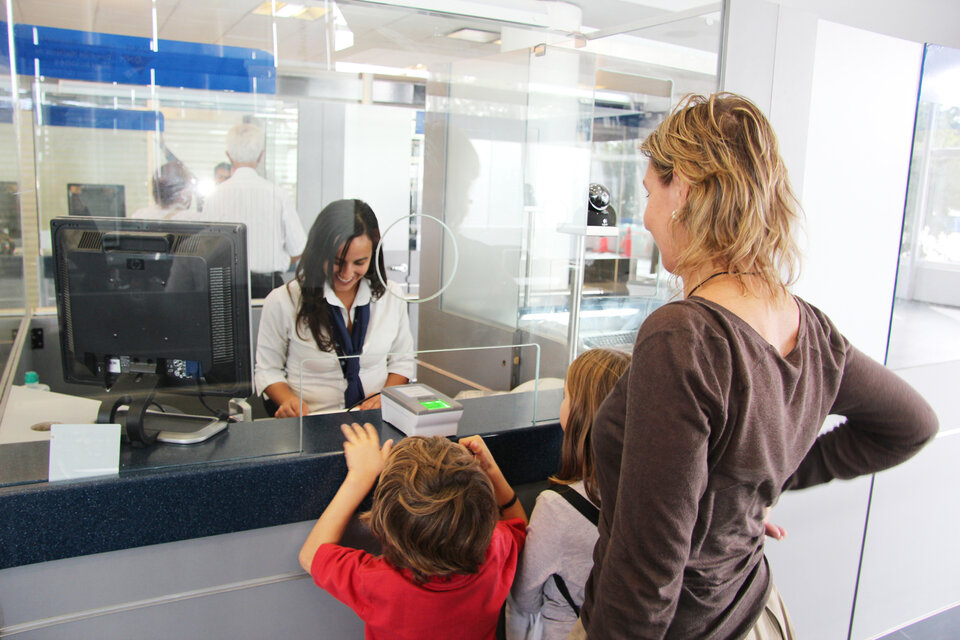 Los pasos para tramitar la autorización de viajes de menores de edad al exterior. (Fuente: Dirección Nacional de Migraciones)