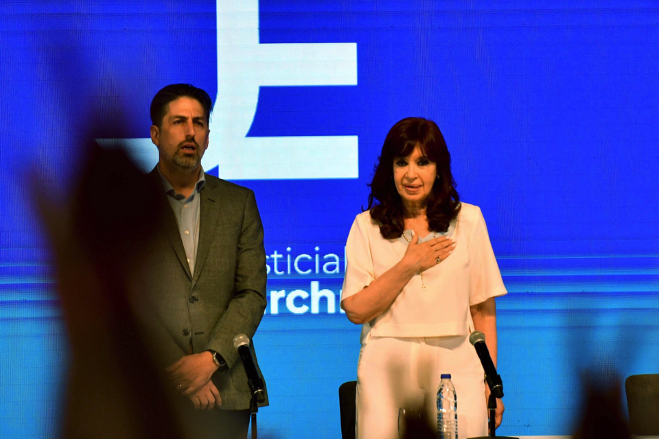 Nicolás Trotta y Cristina Kirchner durante el acto de este jueves en La Plata (Fuente: Télam)