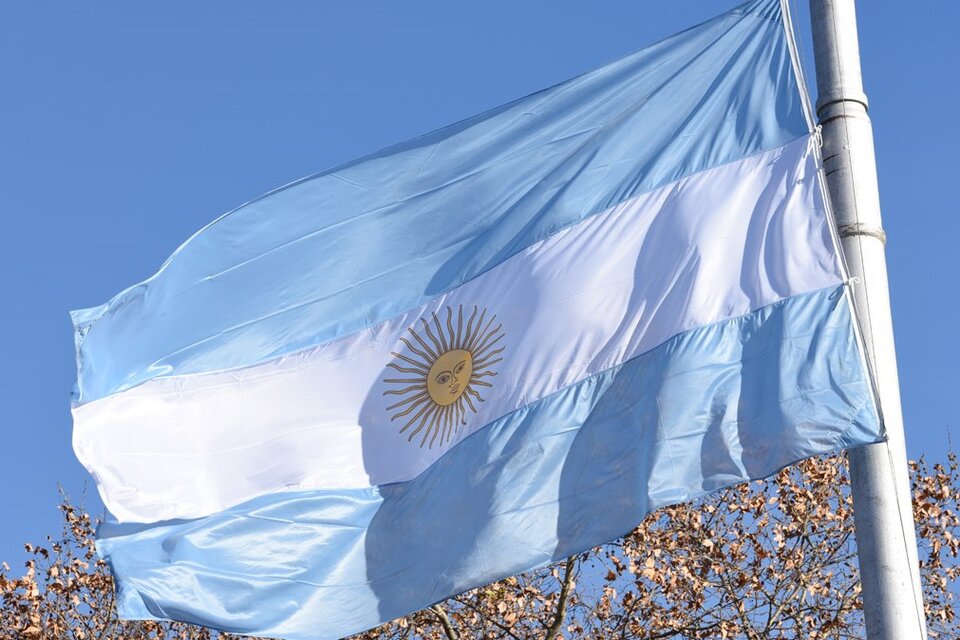 Bandera Argentina. Imagen: prensa provincia de Buenos Aires