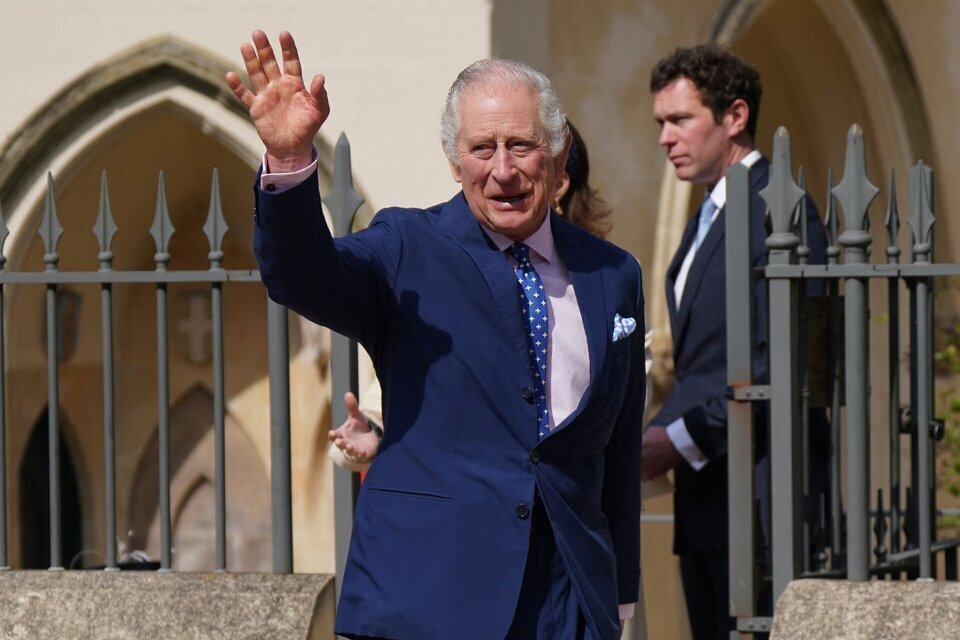 Redistribución de la riqueza y disculpas formales: el reclamo de líderes indígenas al monarca Carlos III  (Fuente: AFP)