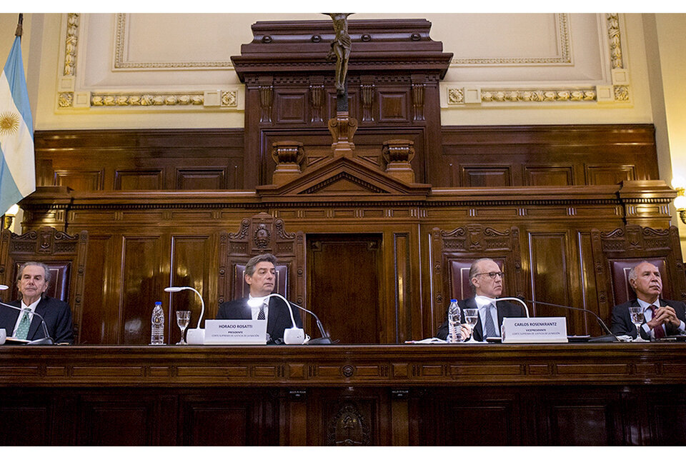 Las candidaturas de Juan Manzur, en Tucumán, y de Sergio Uñac, en Tucumán fueron impugnadas.