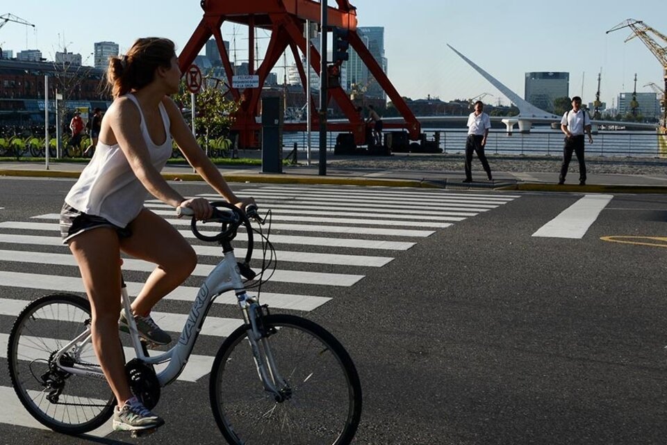 Buenos Aires fue elegida como la mejor ciudad para vivir y trabajar en mayo para los nómades digitales. (Foto: Freepik)